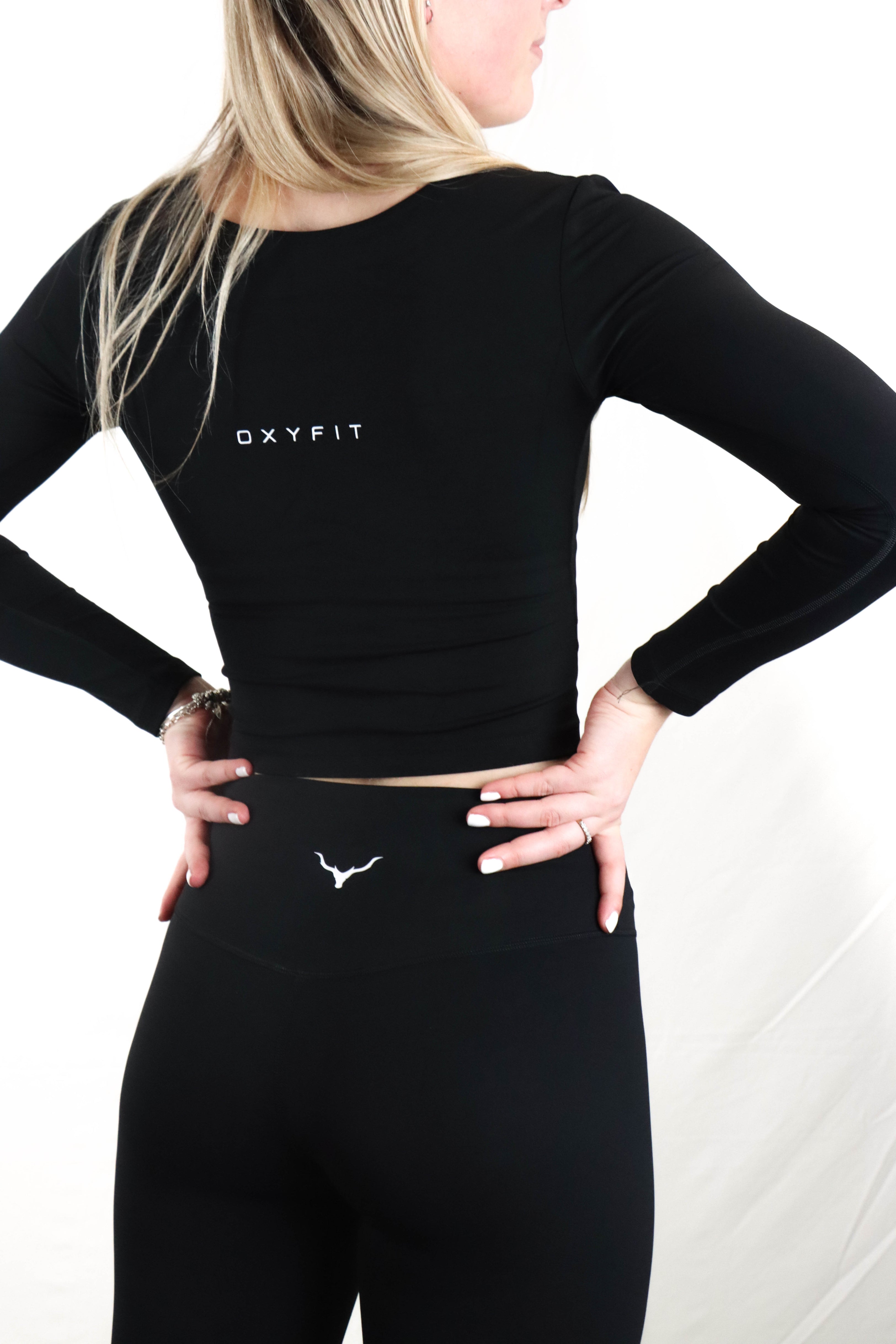 Women's Fitted Crop Long Sleeve - Black
