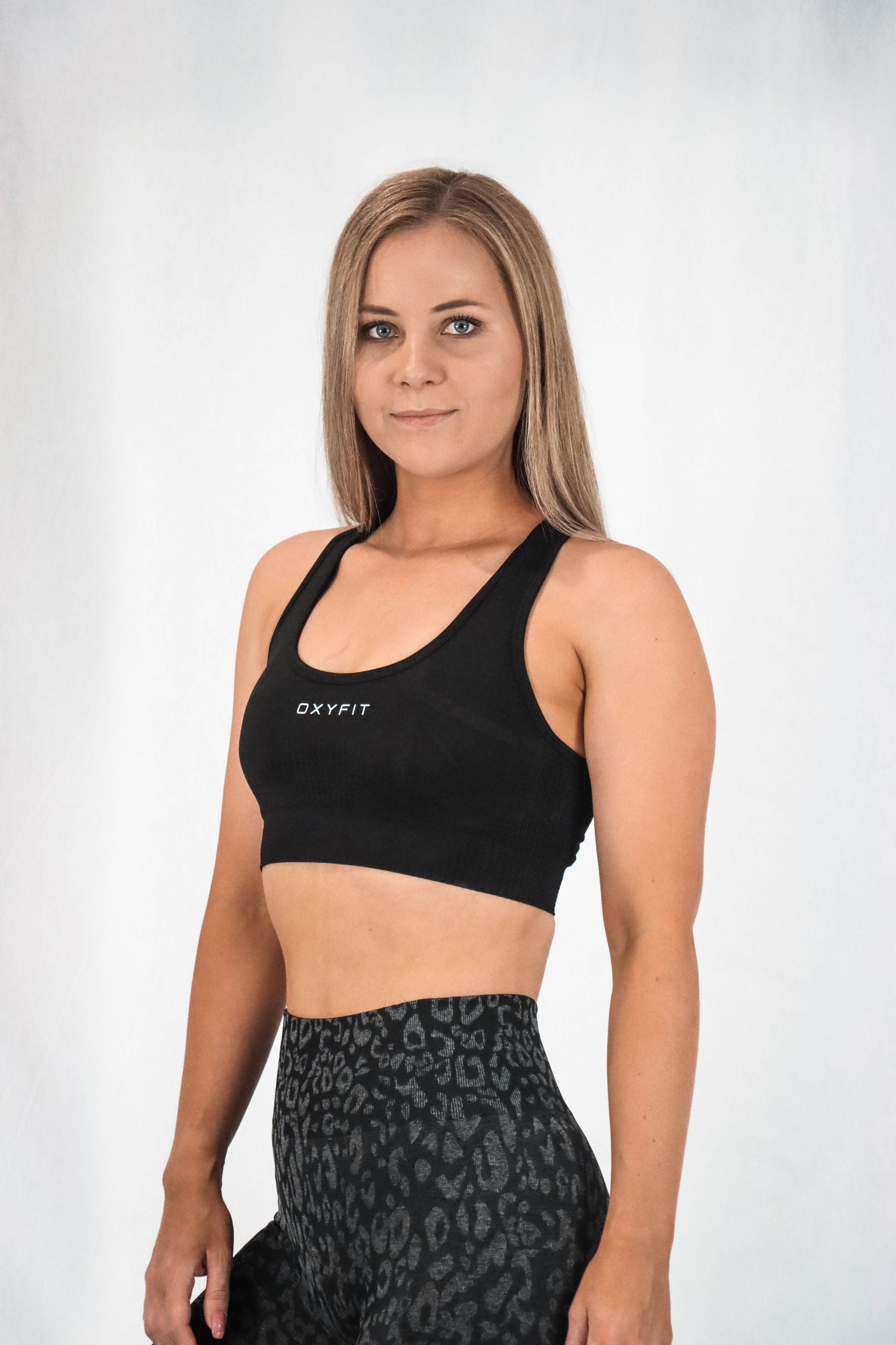 Thrive Racer Back Sports Bra - Black