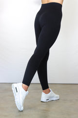 Women's Seamless Adapt Leggings - Licorice Black